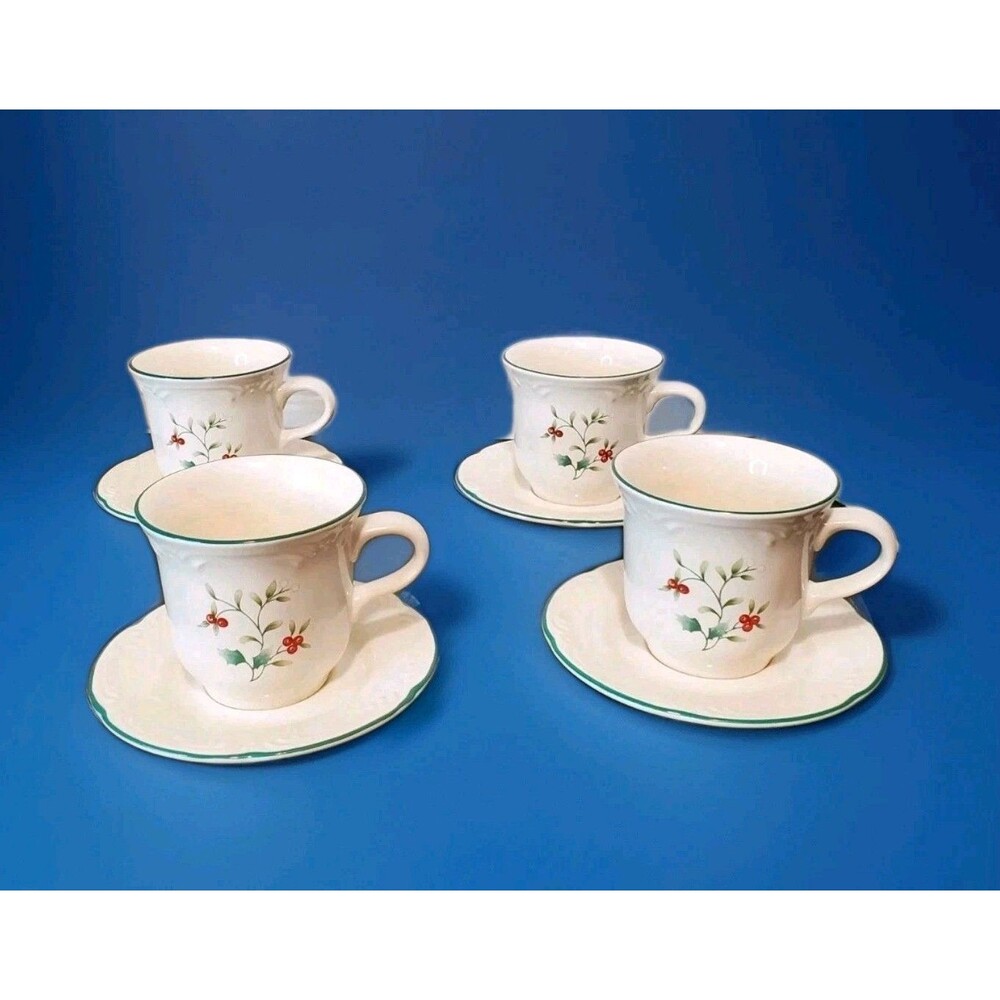 Pfaltzgraff Winterberry Tea Cups Saucers 8 Pc Holly Holiday Xmas Set Vtg